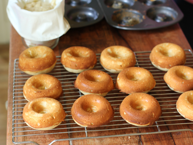 donuts baked recipe of Mixer Baked Berry with Vintage Icing Donut  Nutmeg  Recipe