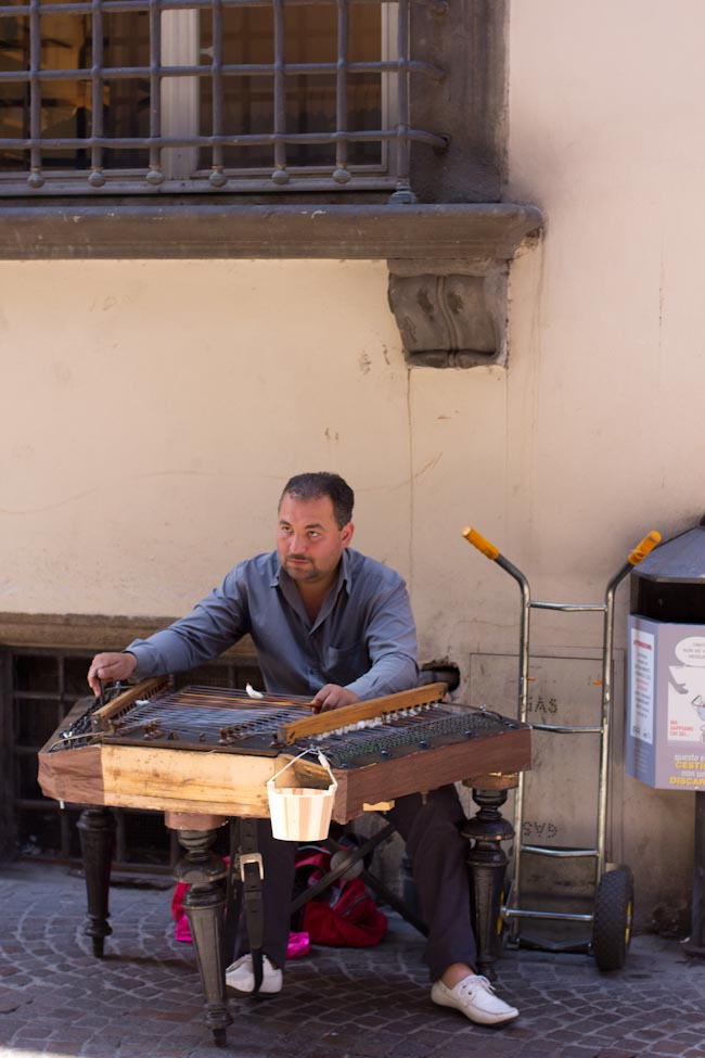 musician in Lucca Italy