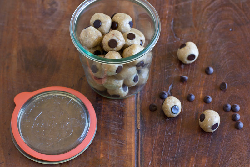 Raw and Vegan Cookie Dough Bites Recipe