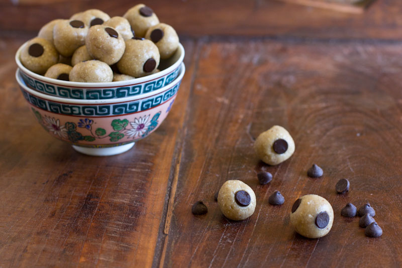 Raw and Vegan Cookie Dough Bites Recipe