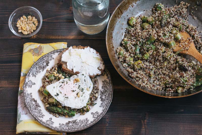 Quinoa with asparagus and fried egg recipe