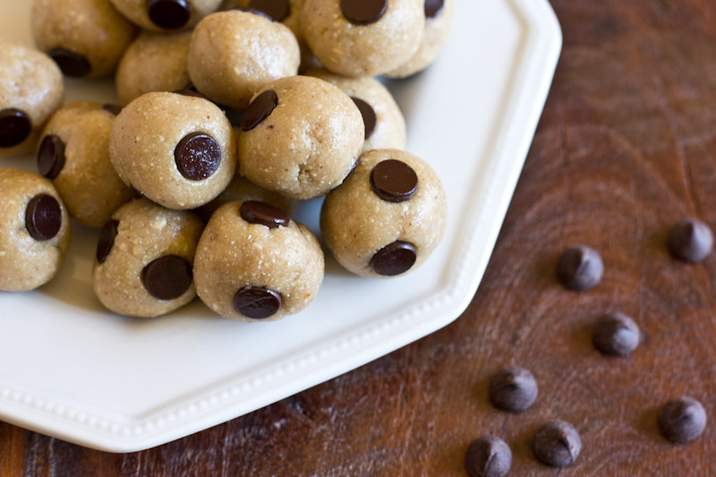 Healthy Cookie Dough Bites | theVintageMixer.com