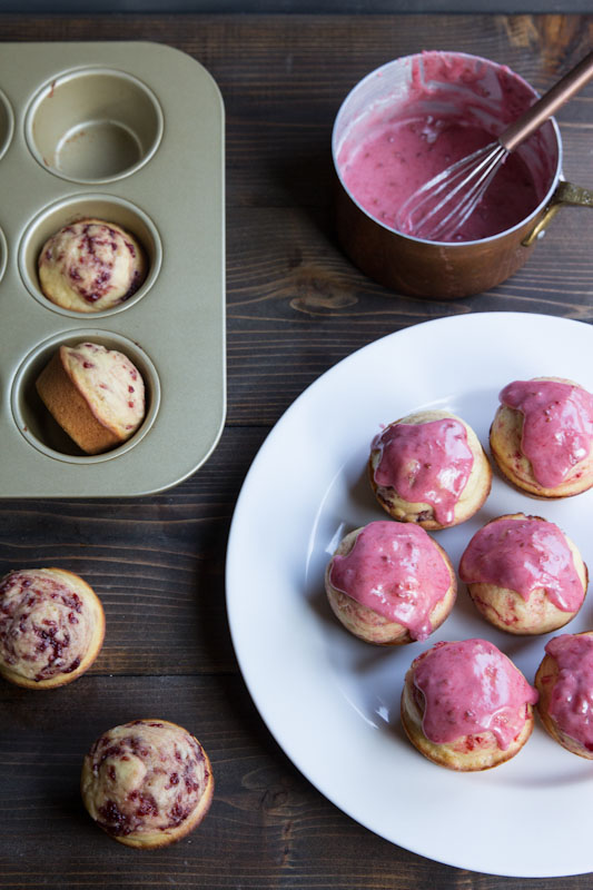 Easter Donut Muffins | theVintageMixer.com