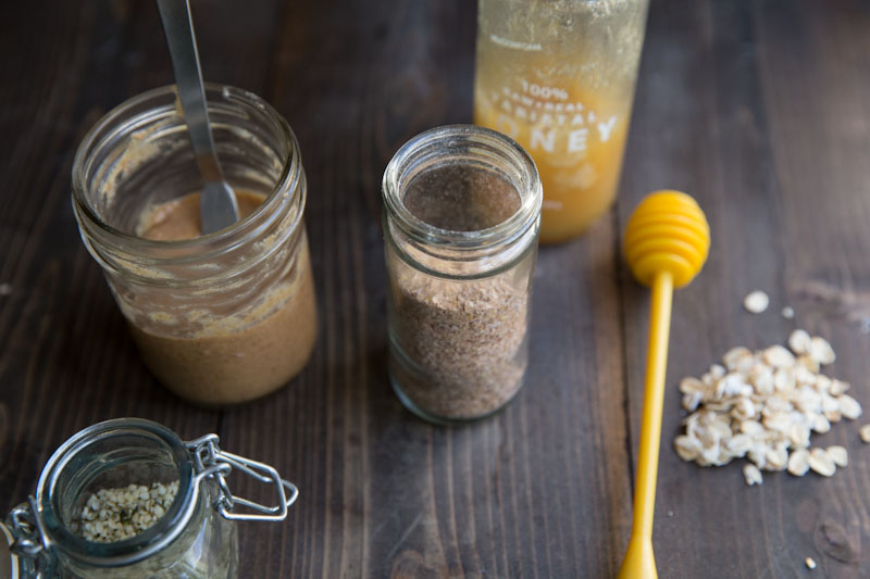 Peanut Butter Honey Oat Protein Bites | theVintageMixer.com