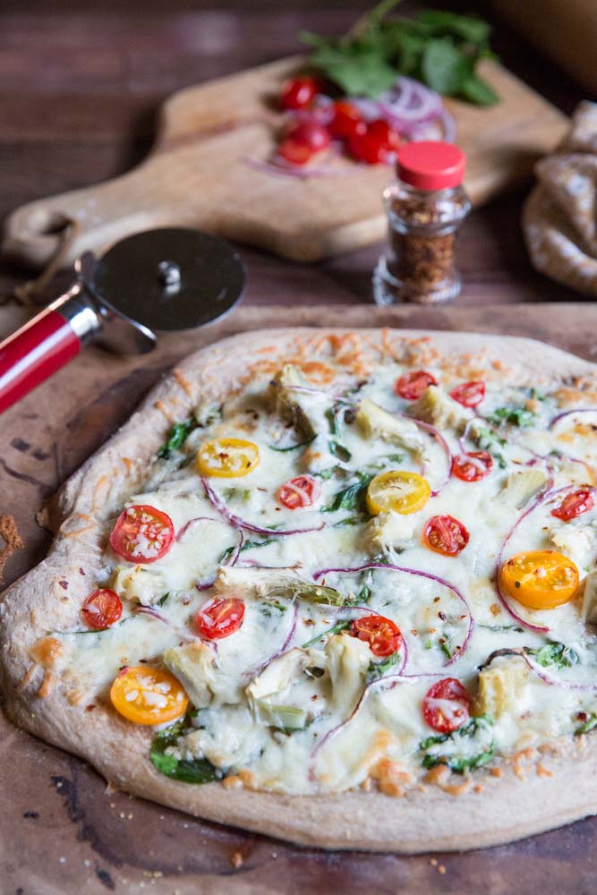 Spinach Artichoke Pizza Recipe | theVintageMixer.com #pizza #pizzaweek