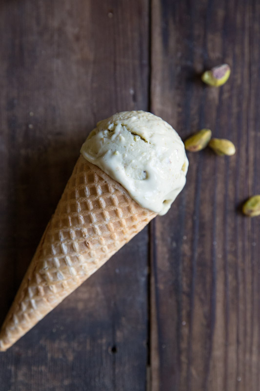 Pistachio Frozen Yogurt Recipe • theVintageMixer.com