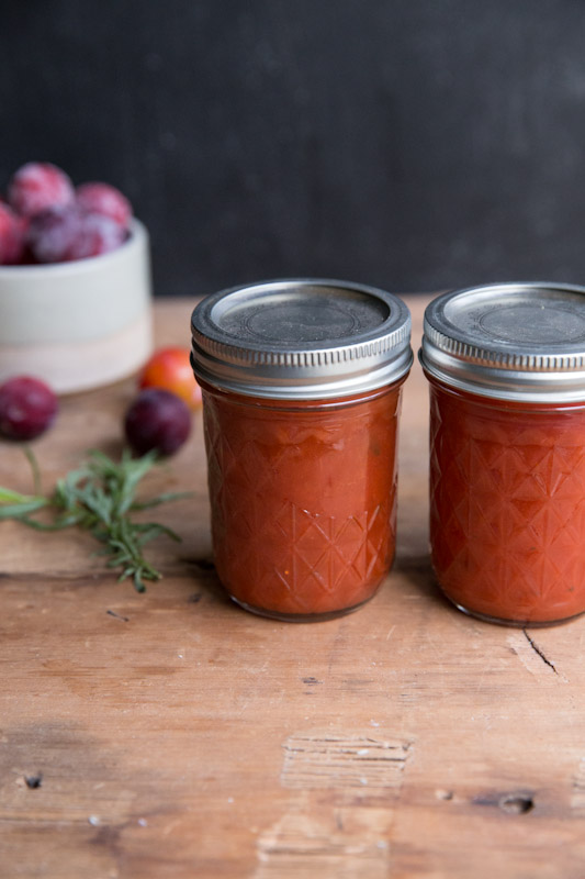 Plum Tarragon Jam Recipe • theVintageMixer.com #canning #preserving