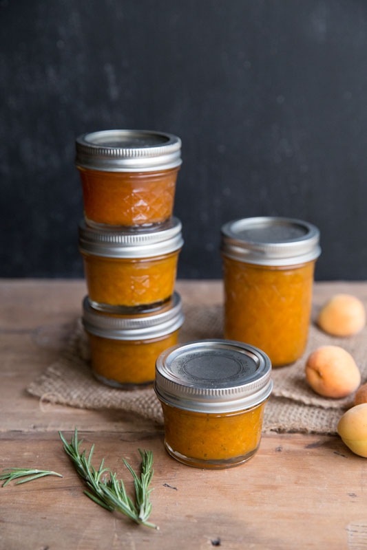 apricot rosemary jam recipe • theVintageMixer.com #canning #preserving