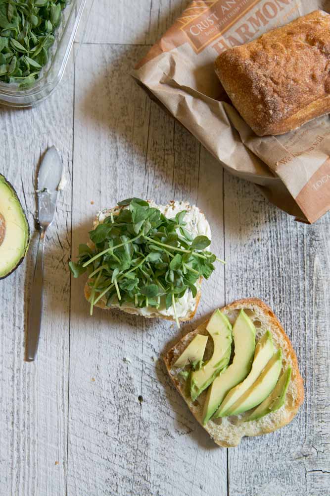 Green Veggie Picnic Sandwich • theVintageMixer.com