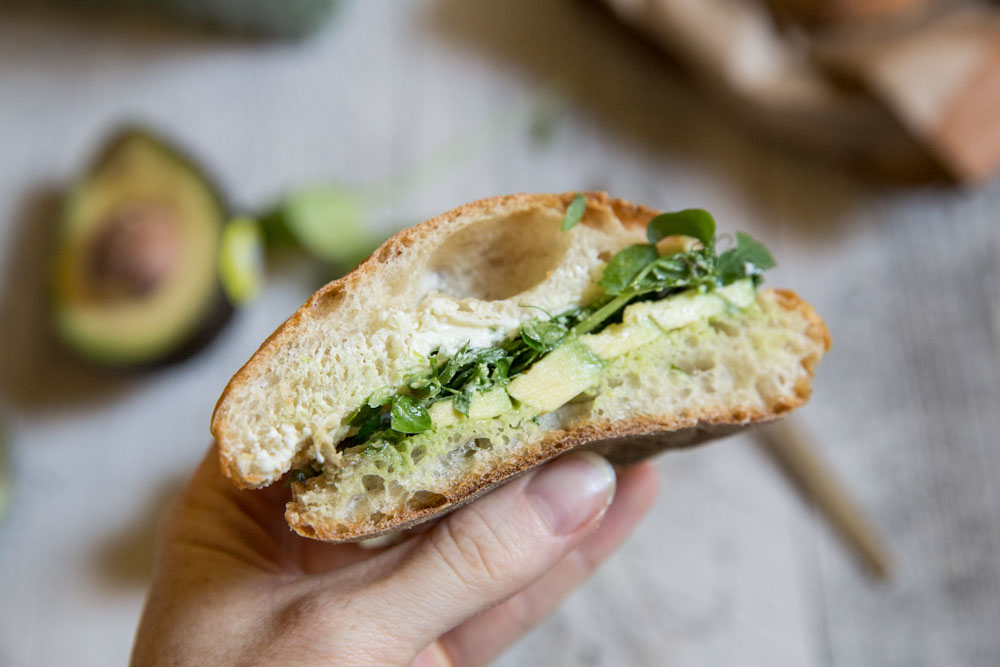 Green Veggie Picnic Sandwich • theVintageMixer.com