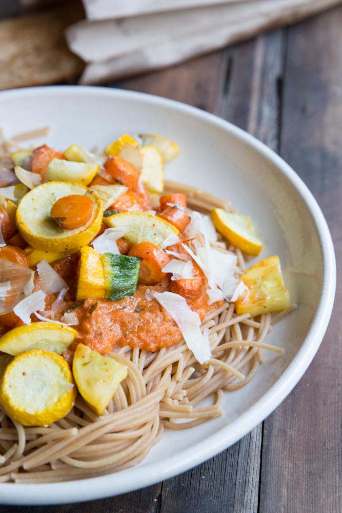 Blender Roasted Vegetable Pasta Sauce Recipe • theVintageMixer.com