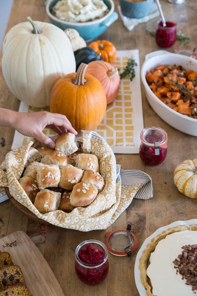 Honey Whole Grain Rolls • theVintageMixer.com #Thanksgiving