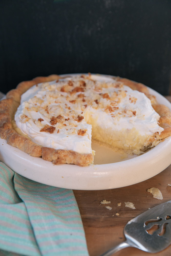 Classic Coconut Cream Pie Recipe • theVintageMixer.com #pie