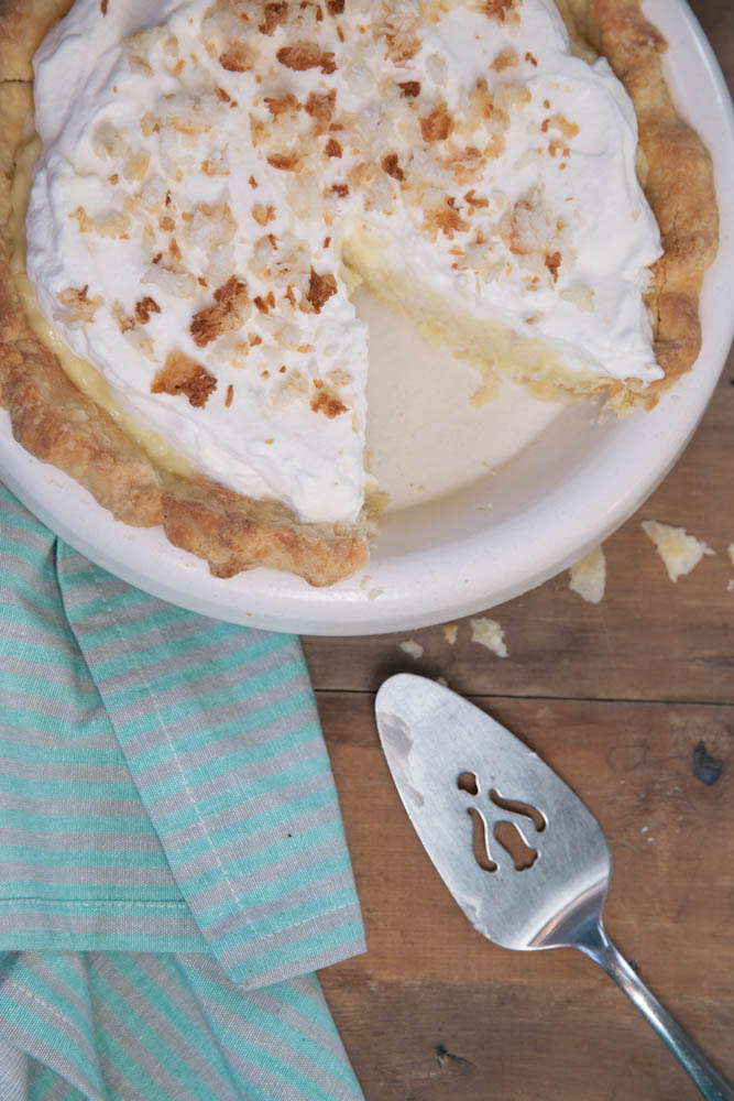 Classic Coconut Cream Pie Recipe • theVintageMixer.com #pie