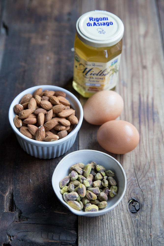 Homemade Torrone Recipe • theVintageMixer.com #holidaygifts #ediblegifts #candy