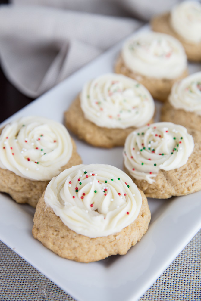 Frosted Honey Cookies • theVintageMixer.com #christmascookies