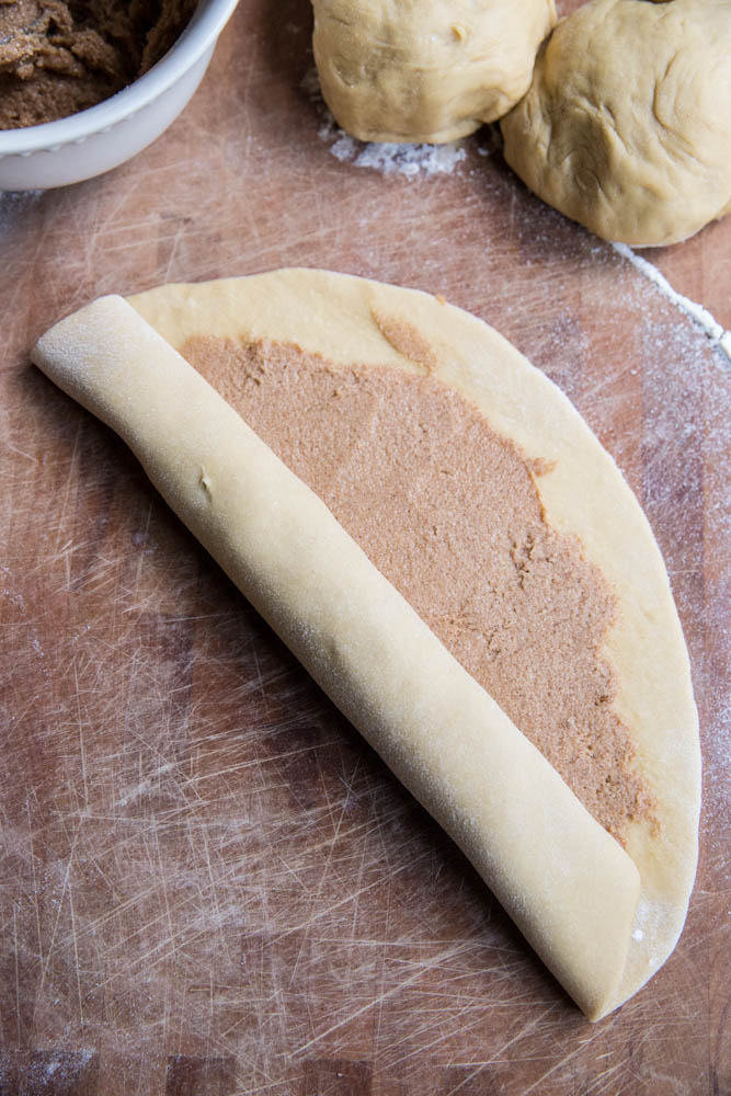 cinnamon roll challah recipe • theVintageMixer.com