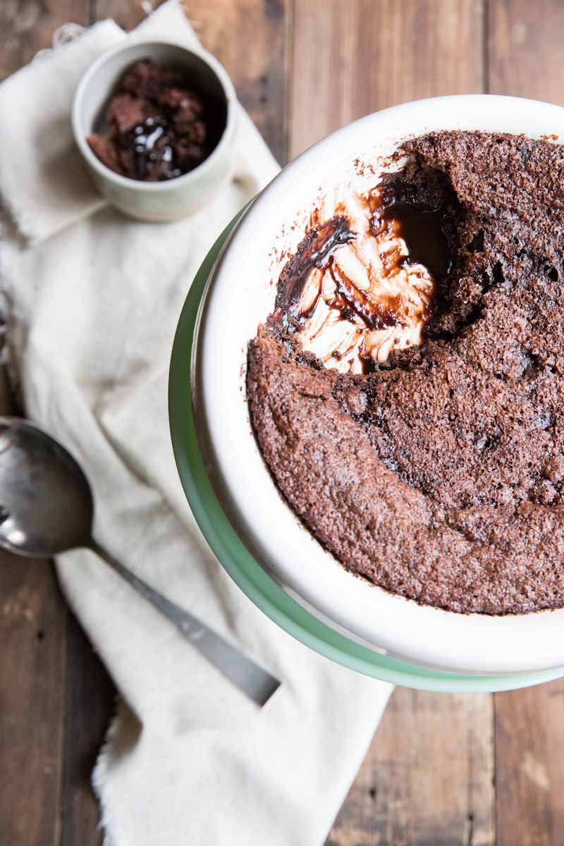 Mexican Chocolate Pudding Cake Recipe • theVintageMixer.com #chocolatecake #vegan