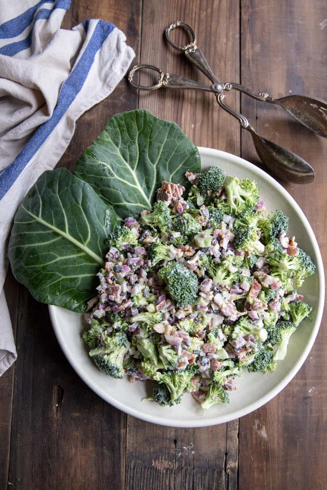 Healthy Broccoli Salad Recipe • theVintageMixer.com #healthy #salad