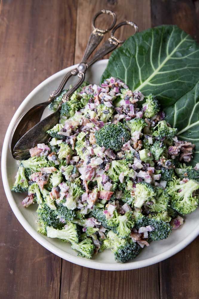 Healthy Broccoli Salad Recipe • theVintageMixer.com #healthy #salad