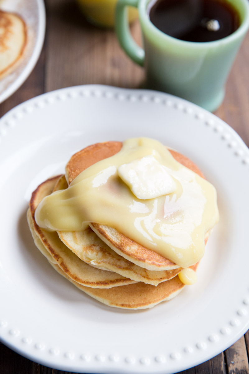 Lemon Ricotta Pancakes Recipe • theVintageMixer.com #pancakes #lemon