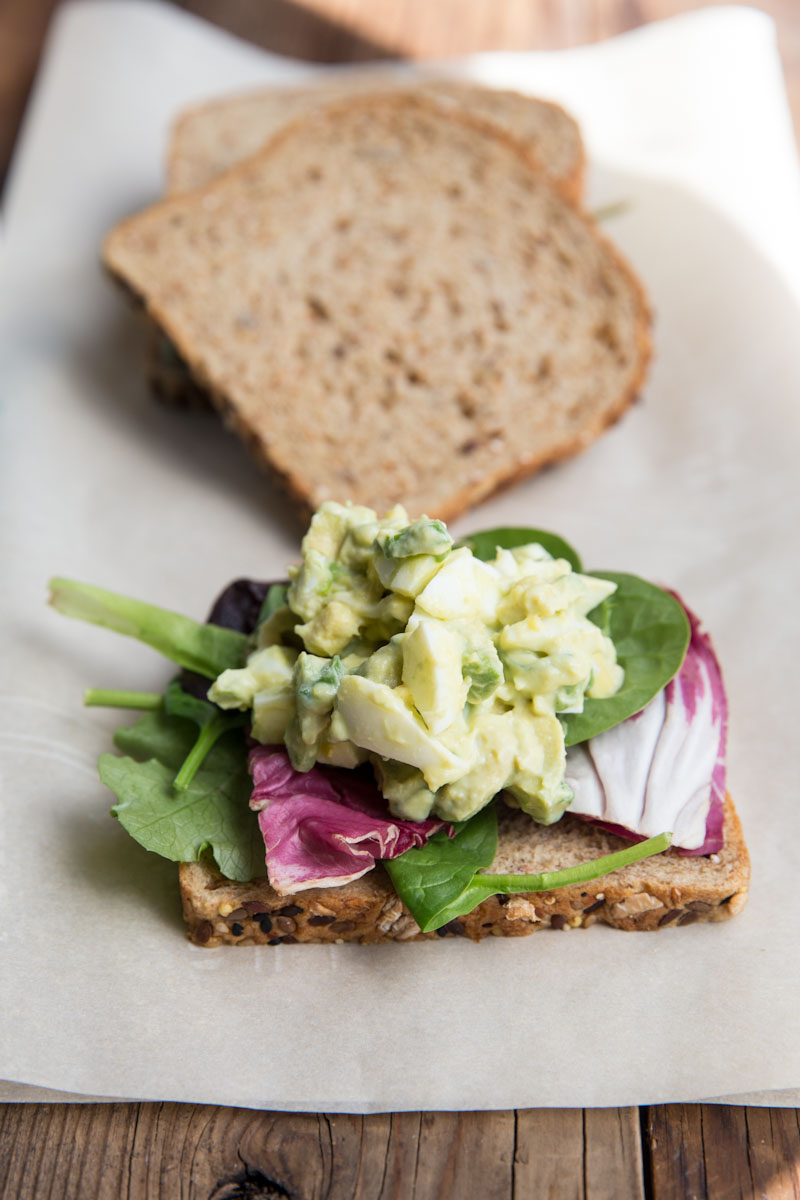 Avocado Egg Salad Recipe • theVintageMixer.com #eatseasonal #avocadorecipe