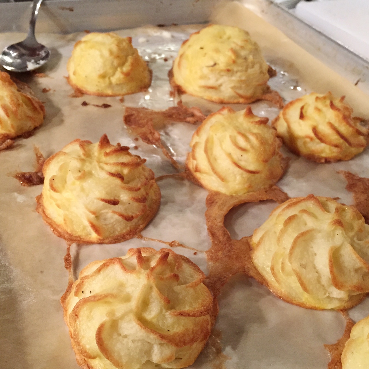 Culinary School Potatoes Duchess • theVintageMixer.com #culinaryschool