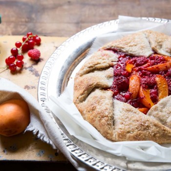 raspberry apricot galette recipe • theVintageMixer.com #galette #fruitrecipe #pie