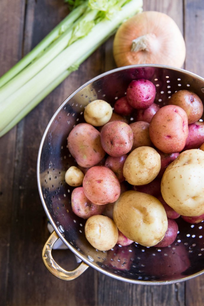 Roasted Potato Salad Recipe • theVintageMixer.com #potatosalad #sidedishrecipe (8)