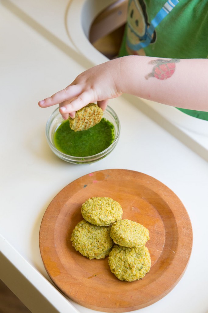 Veggie Nuggets with Easy Spinach Pesto #kidfriendlyrecipe #BacktoSchool #TasteWhatMatters #Tessemaes  #lunchbox