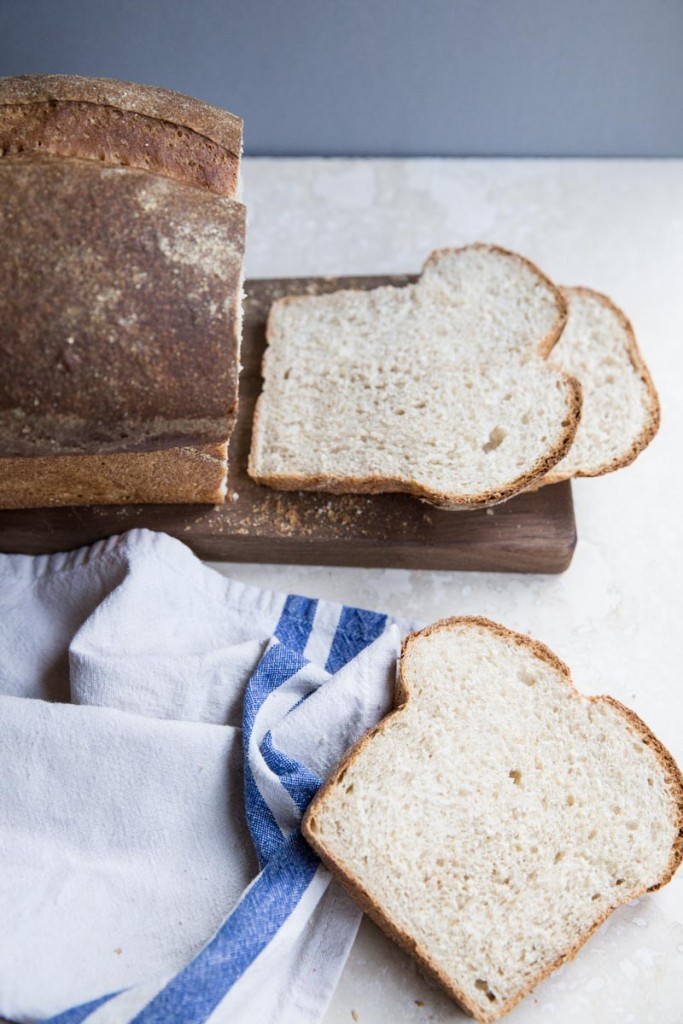 Homemade Sourdough Bread Recipe • theVintageMixer.com #bread #homemadebread #sourdoughbread