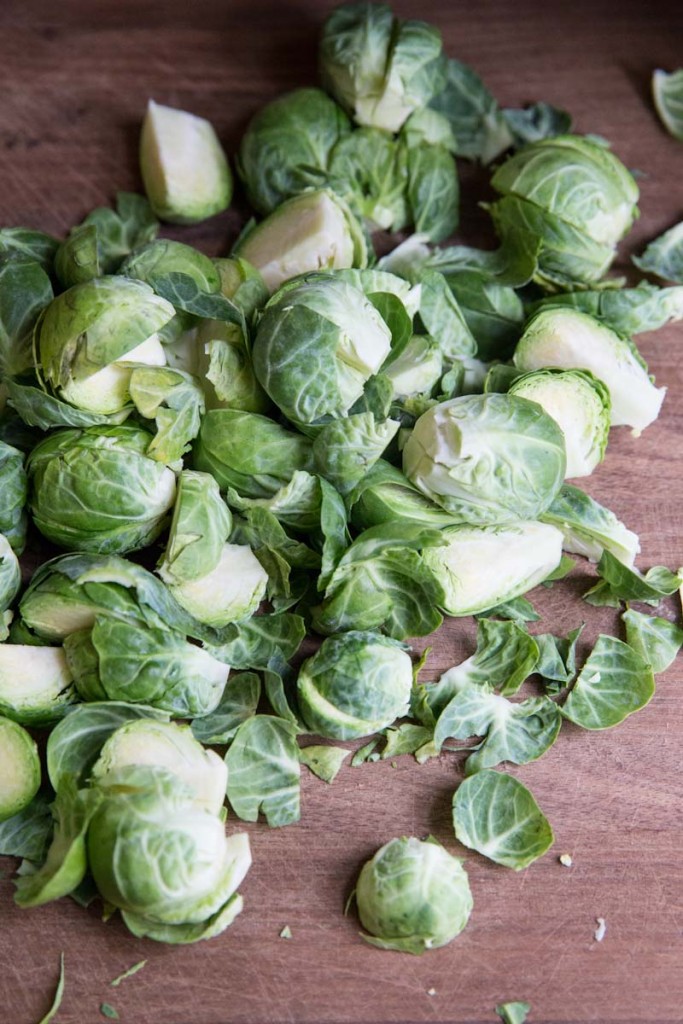 Brussels Sprouts with Bacon Recipe • theVintageMixer.com #Thanksgivingrecipe #sidedish #brusselssprouts