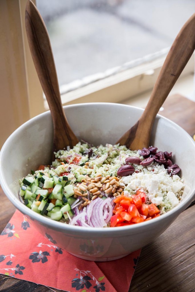 Cauliflower Couscous Greek Salad Recipe • theVintageMixer.com #greeksalad #cauliflower #cauliflowerrice #healthyrecipe #cleaneating #eatseasonal