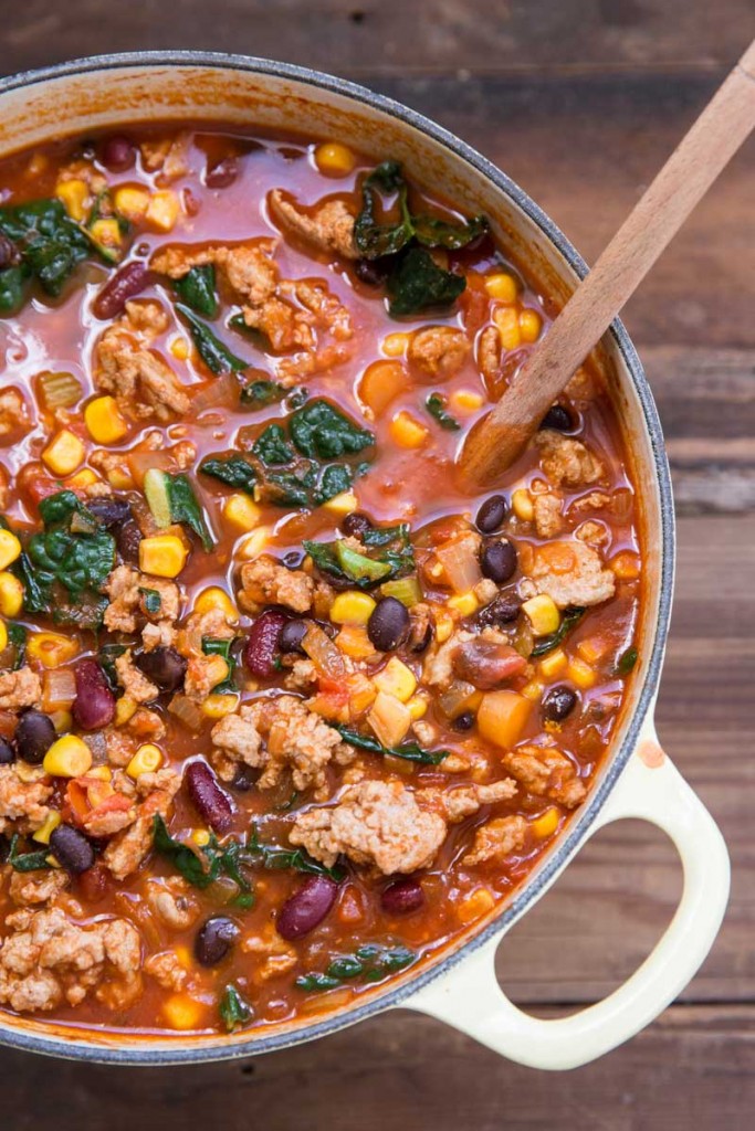 Turkey Chili with Kale • theVintageMixer.com #chili #healthyrecipe #cleaneating