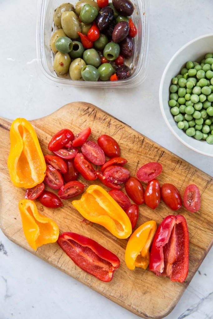 Veggie Paella Recipe with Artichokes and Olives • theVintageMixer.com #eatseasonal #vegetarianrecipe #meatlessmonday