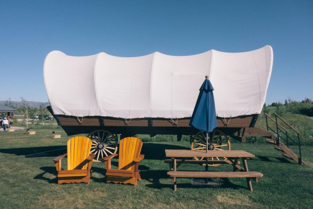 Conestoga Ranch at Bear Lake • theVintageMixer.com #travel #travelUtah #conestogaranch #bearlake