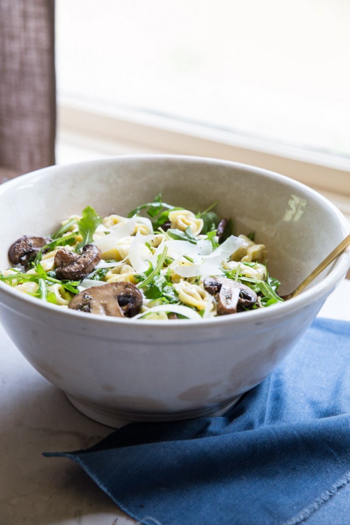 Mushroom Arugula Pasta Salad Recipe • theVintageMixer.com #pastasalad #mushrooms #eatseasonal #cleaneating