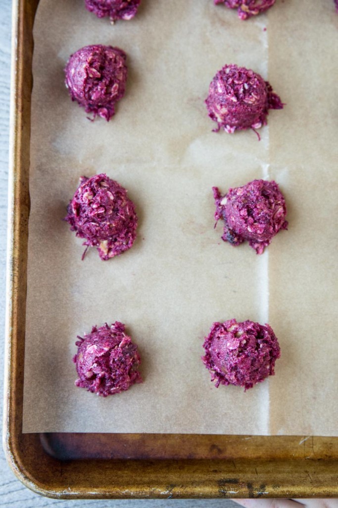 Healthy Beet and Walnut Energy Cookies • theVintageMixer.com #energycookies #runningrecipe #beets #healthyrecipe