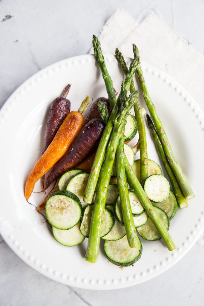 Quinoa and Lentils with Roasted Veggies • theVintageMixer.com #healthyrecipe #quinoarecipe