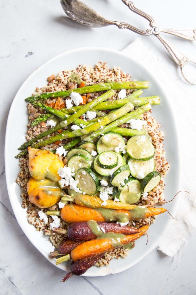 Quinoa and Lentils with Roasted Veggies • theVintageMixer.com #healthyrecipe #quinoarecipe