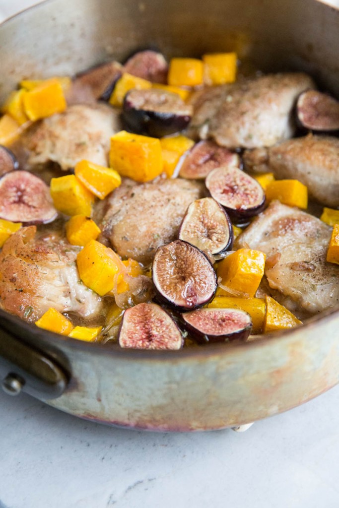 Roasted Chicken Thighs with Figs and Butternut Squash • theVintageMixer.com #chicken #healthydinner #easydinner