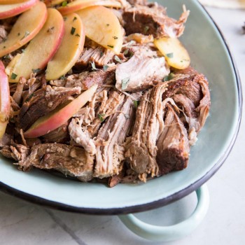 Cider Slow Cooked Pulled Pork Recipe • theVintageMixer.com #pulledpork #slowcookerrecipe