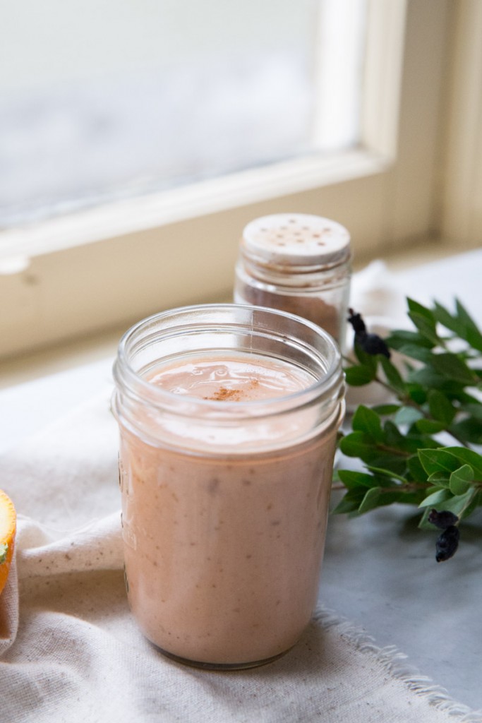 Carrot and Orange Sunrise Smoothie Recipe • theVintageMixer.com #smoothierecipe #healthyrecipes #MotherEmoment #paleorecipe #essentialoilrecipe #essentialoils