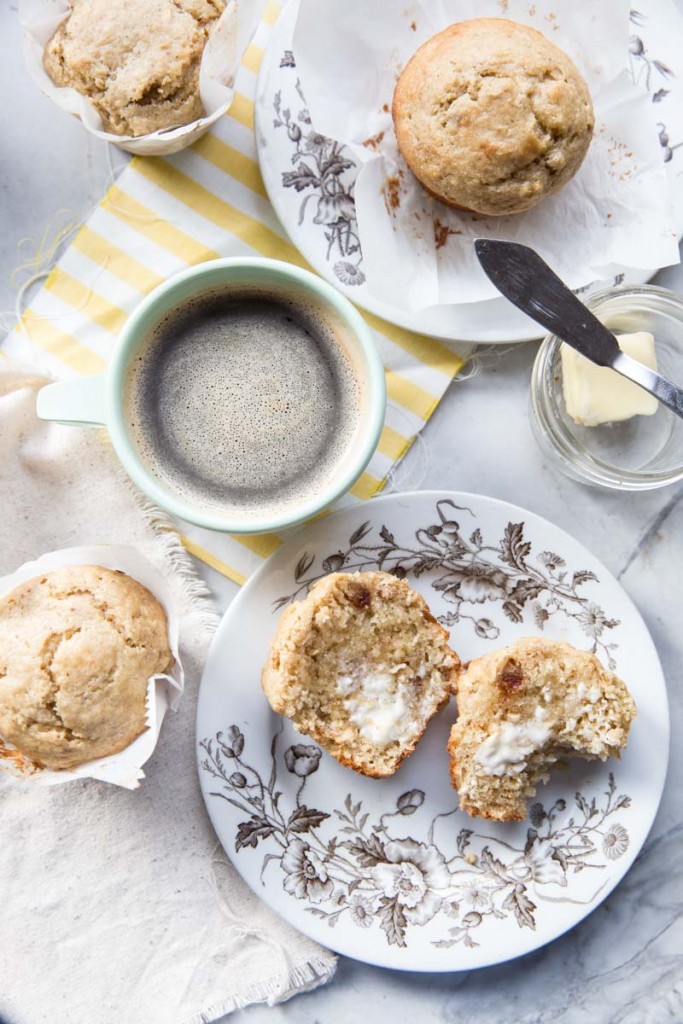 Bakery Style Date and Walnut Banana Muffin Recipe • theVintageMixer.com #muffinrecipe #bakerystylemuffin #healthymuffin #bananamuffin