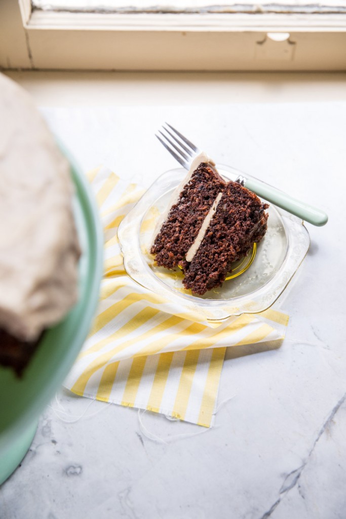 Chocolate Carrot Cake with Salted Caramel Frosting • theVintageMixer.com #carrotcake #saltedcaramel #easterrecipe #cakerecipe